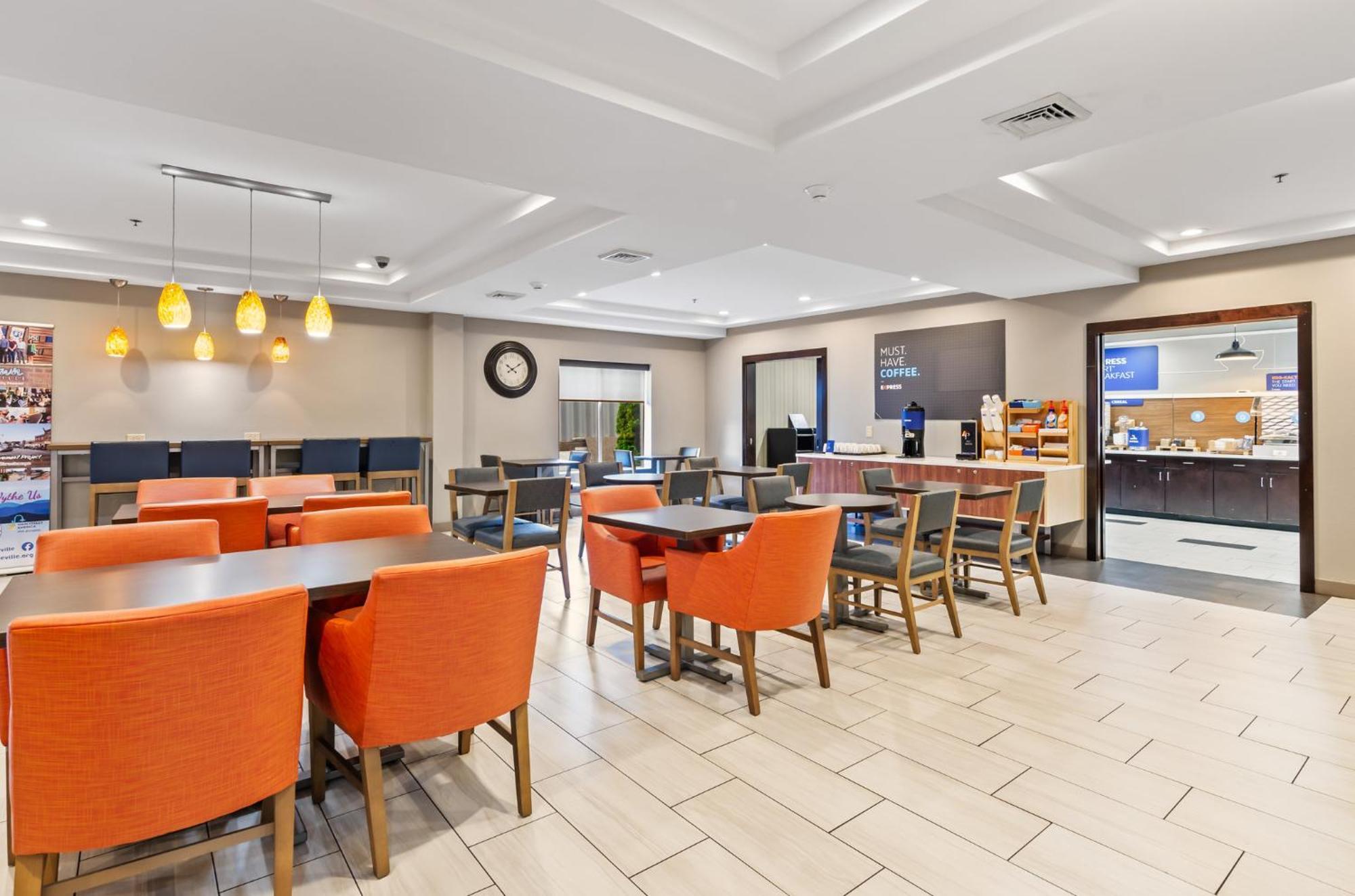 Holiday Inn Express & Suites Wytheville By Ihg Kültér fotó
